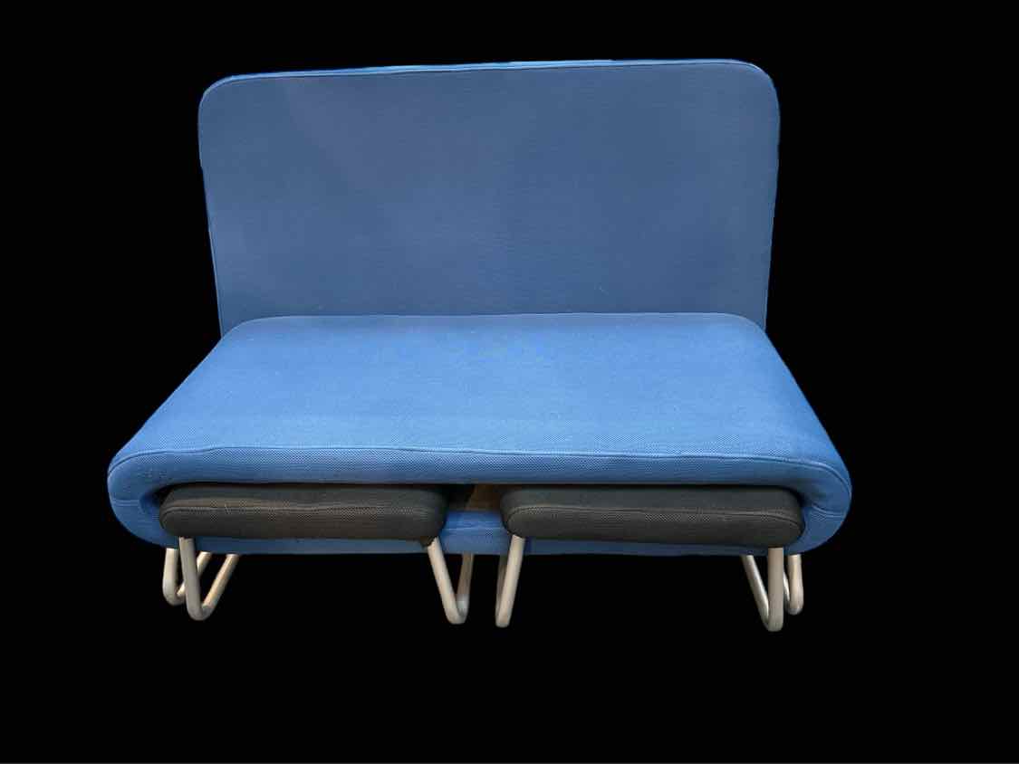 Couch With 2 Stools