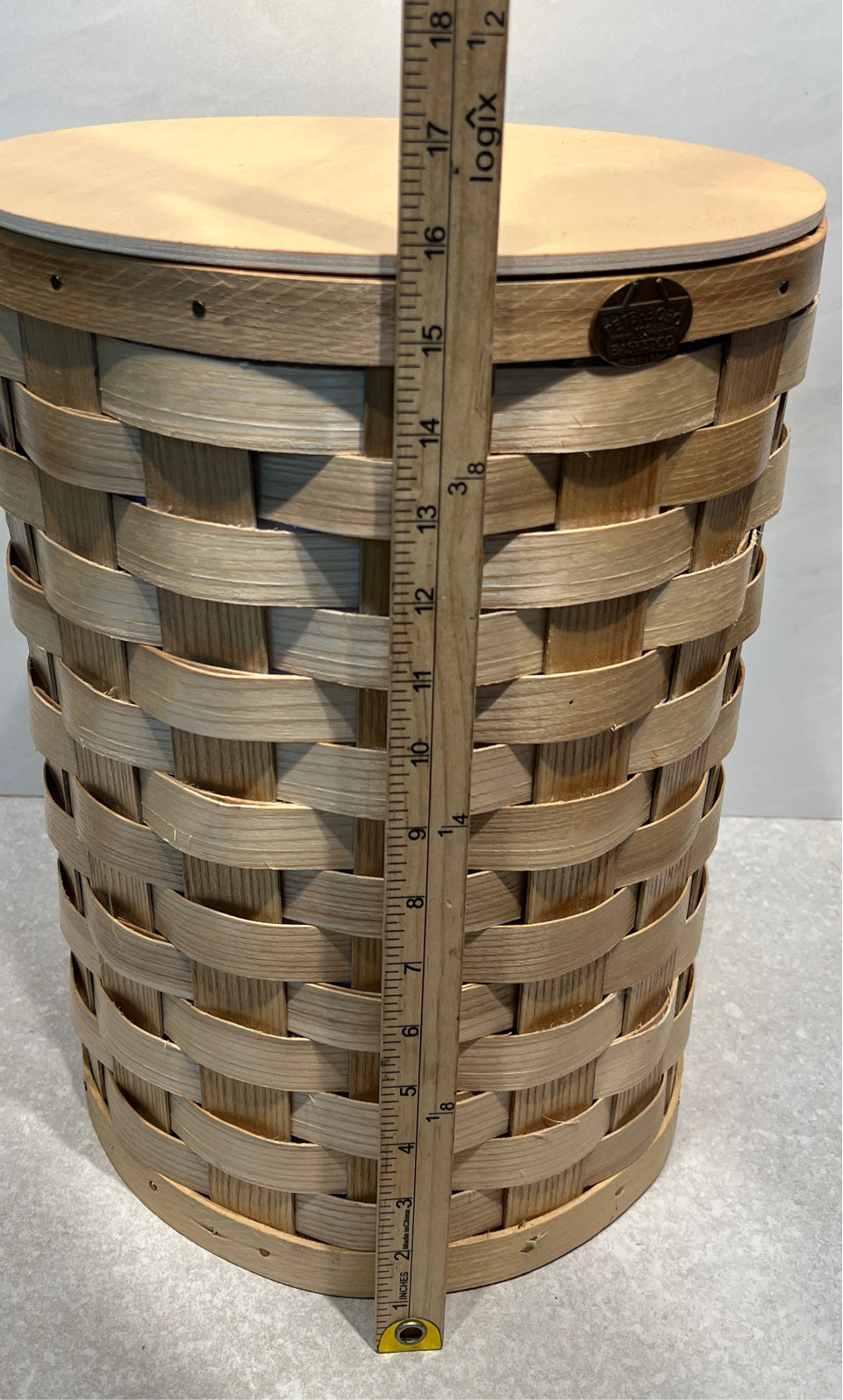 Covered Peterboro Cooler Basket