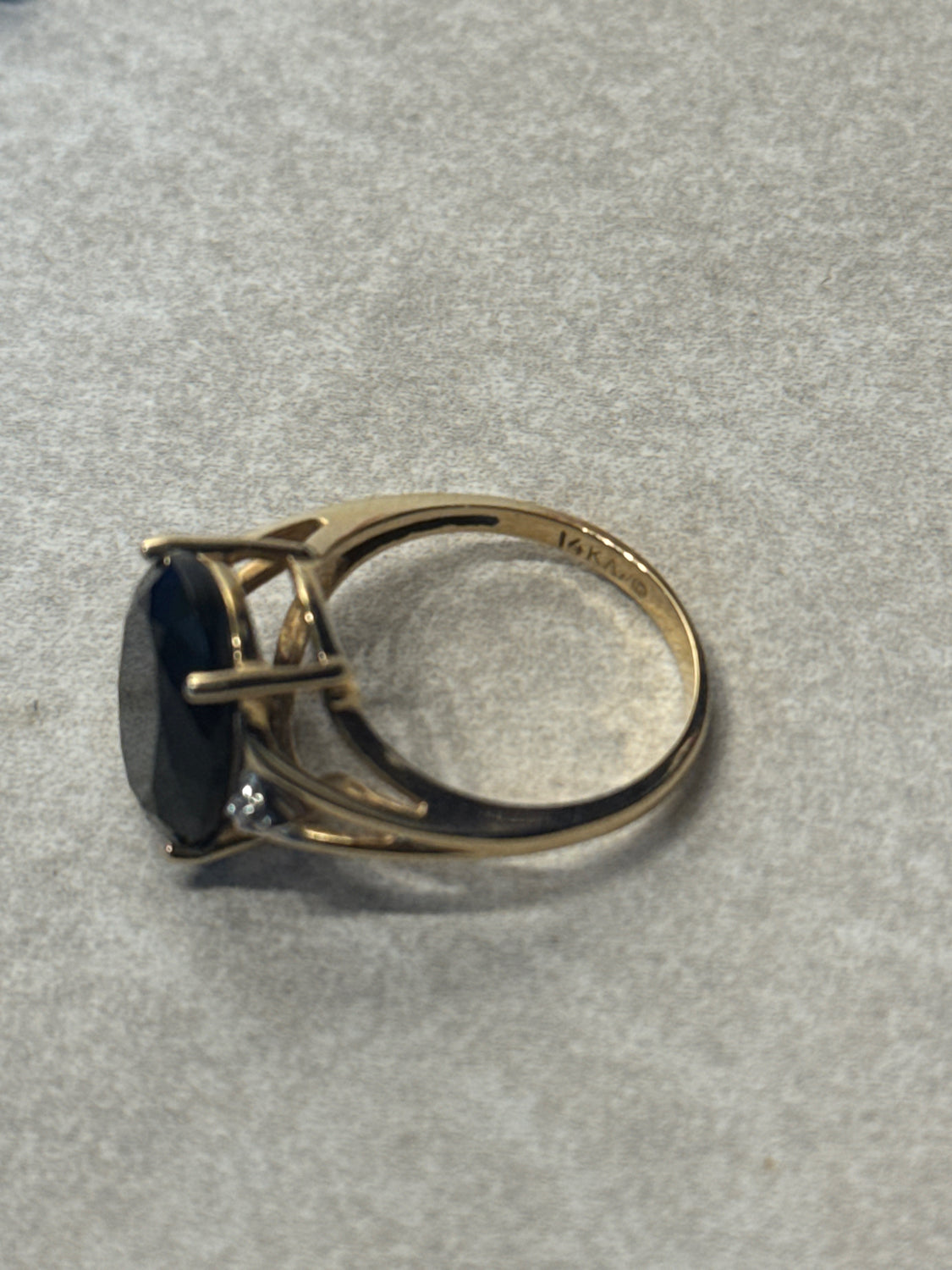 14K Gold Diamond Ring Sz 6.5