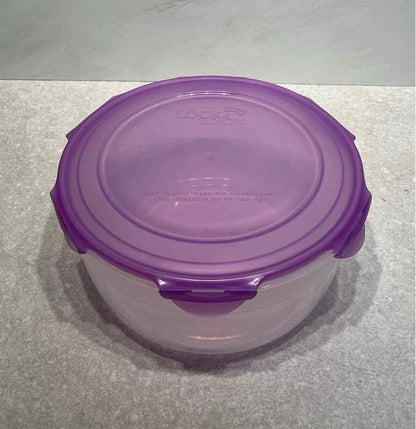 Lock & Lock Covered Bowl