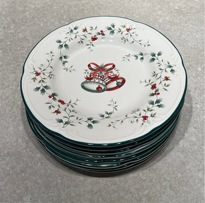 Set of 8 Pfaltzgraff Plates