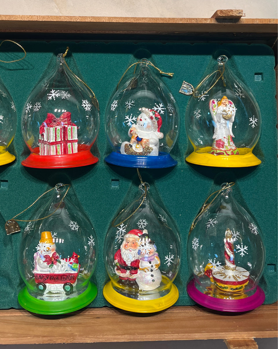 Thomas Pacconi - Set of 9 Ornaments