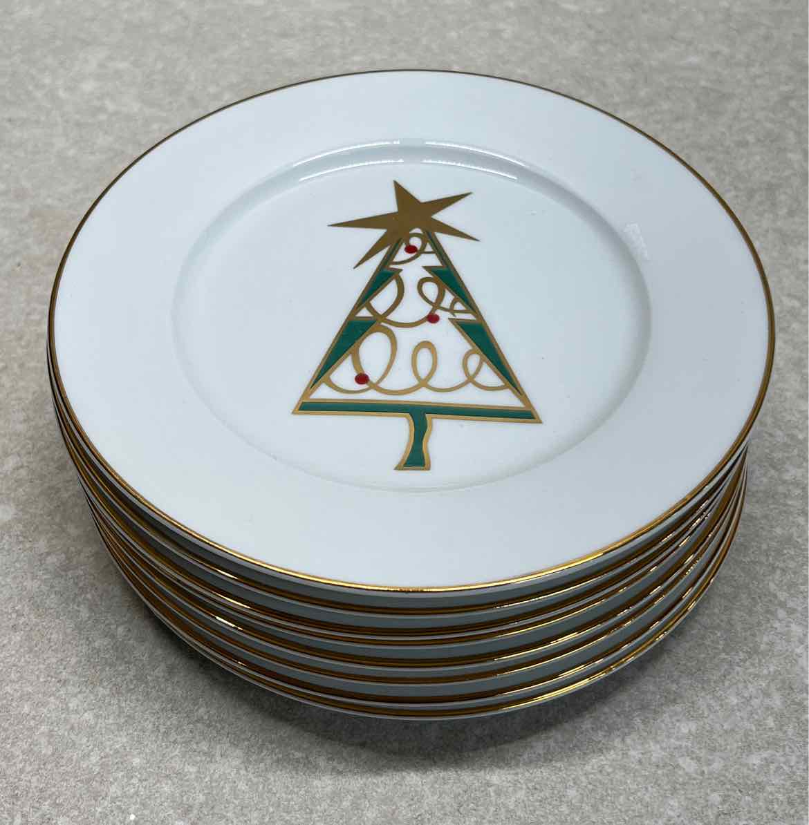 Set of 8 Pier 1 Plates
