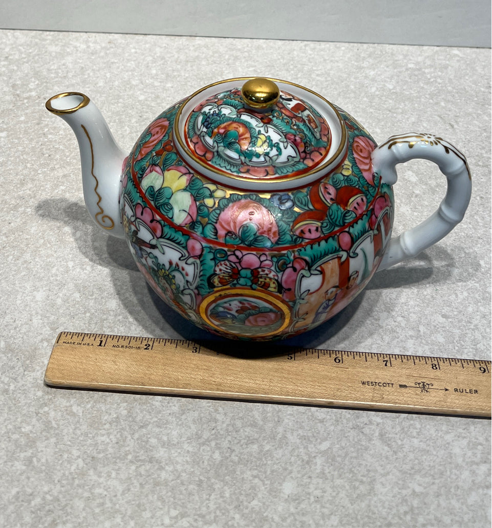 Rose Medallion Teapot