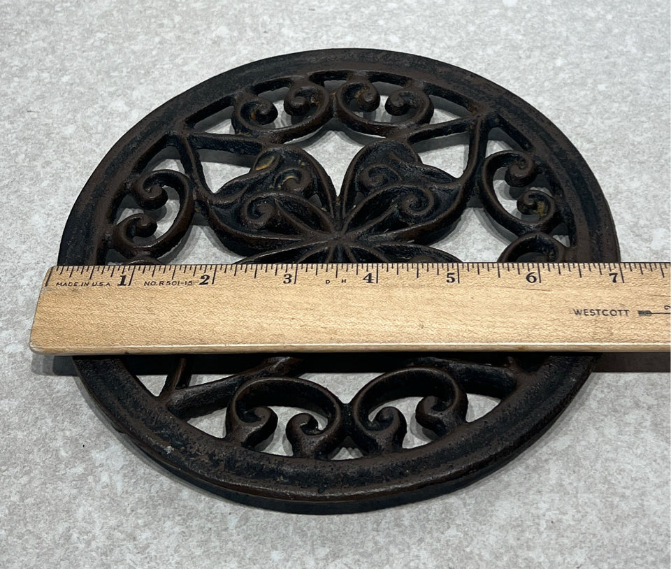 Trivet
