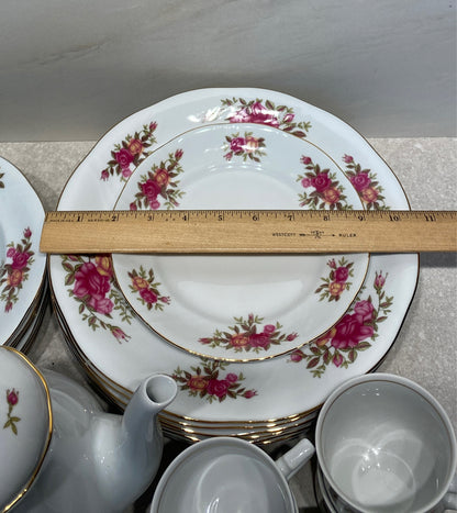 Dinnerware Set