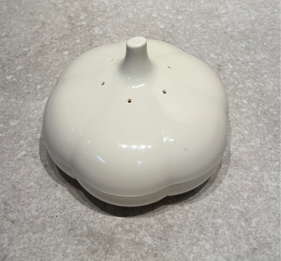 Garlic Keeper