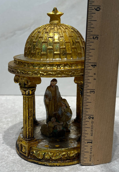 Figurine