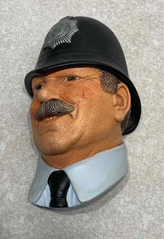 Bossons Figurine
