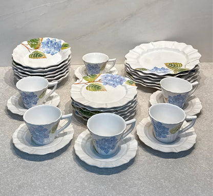 Dinnerware Set