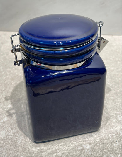 Canister