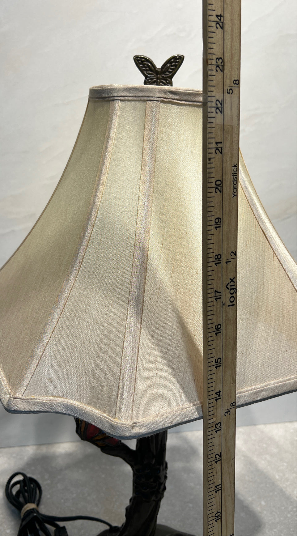 Tiffany Style Butterfly Lamp