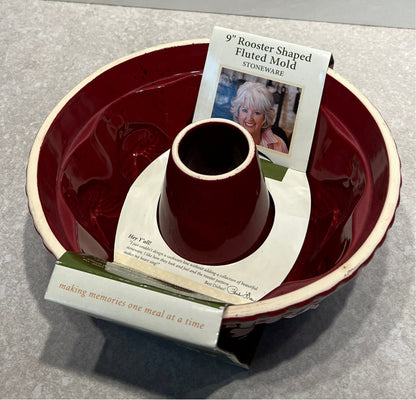 Rooster Shaped Fluted Mold