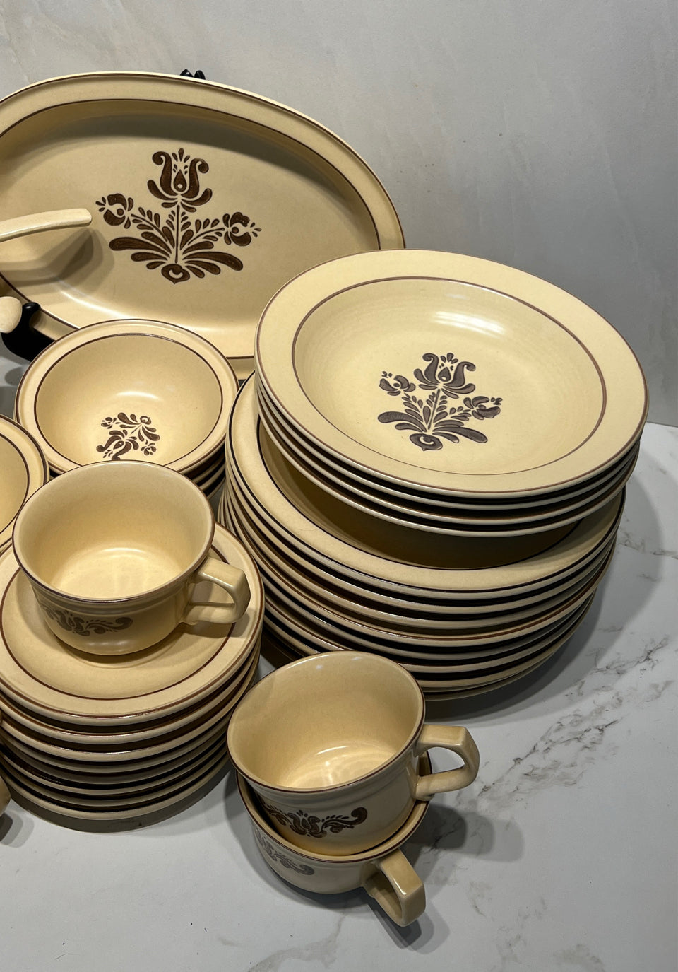 Pfaltzgraff Set