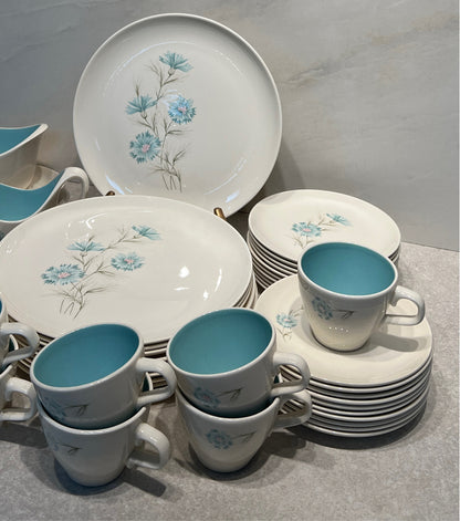 Taylor & Smith Boutonniere Dinnerware Set