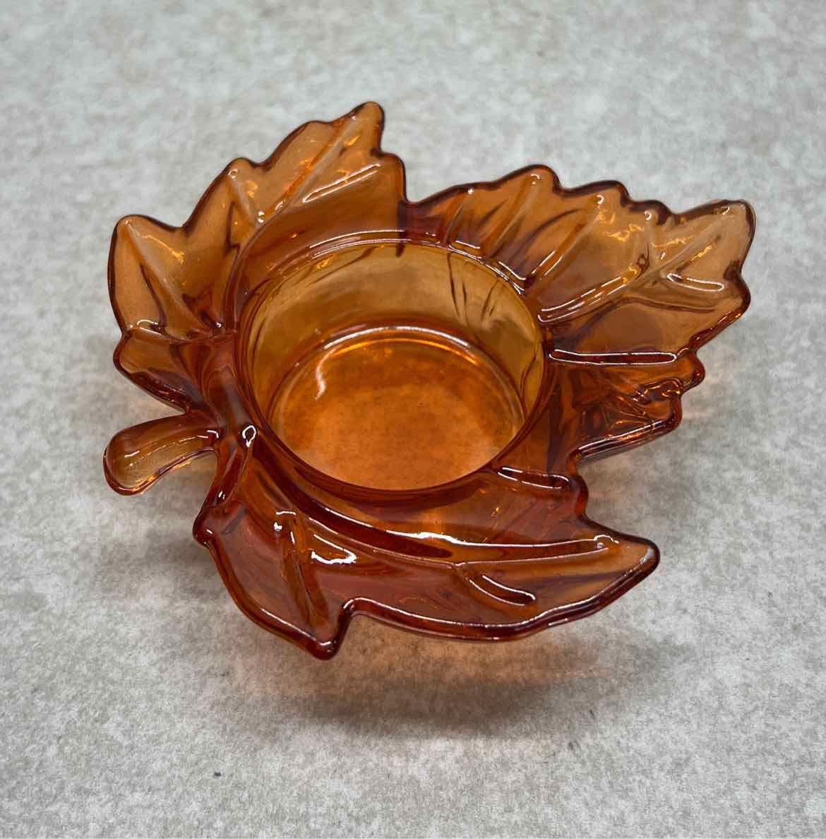 Leaf Candleholder