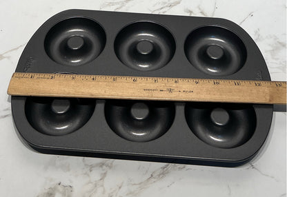 Wilton  Pan