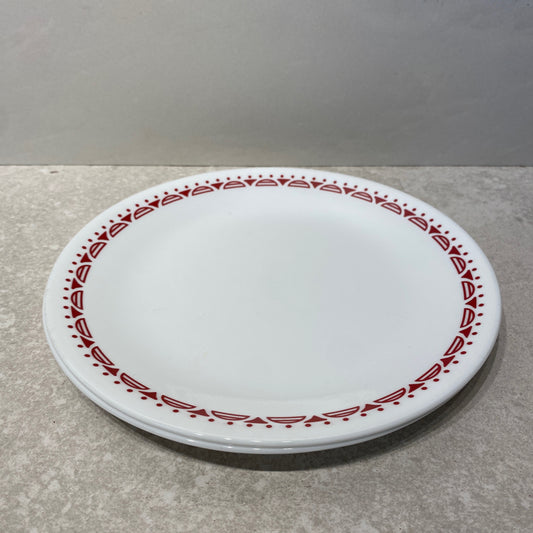 Set of 2 Corelle Plates
