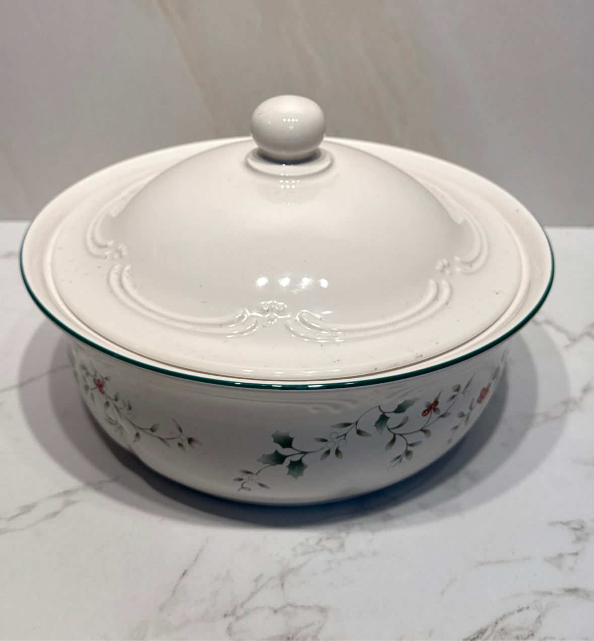 Pfaltzgraff Covered Bowl