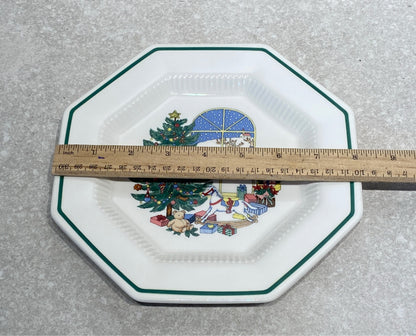 Set of 4 Nikko Plates