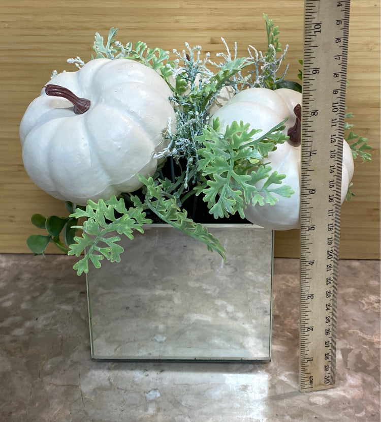 Artifical Decor