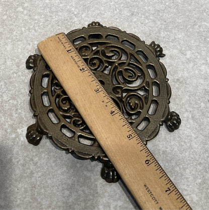 Trivet