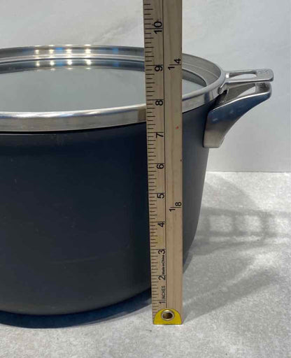 Calphalon Stock Pot with Cover Retail $229