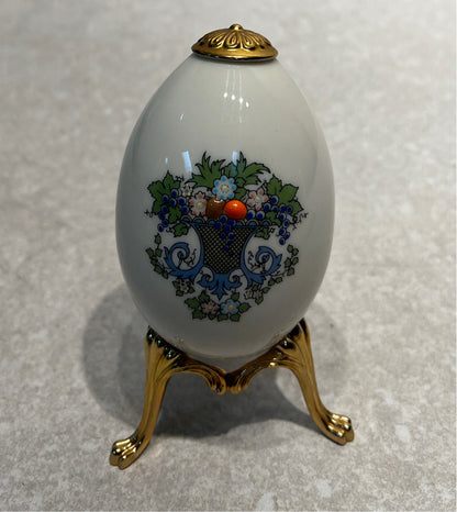 Lenox Egg On Pedestal