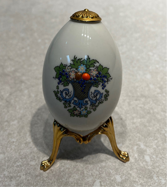 Lenox Egg On Pedestal