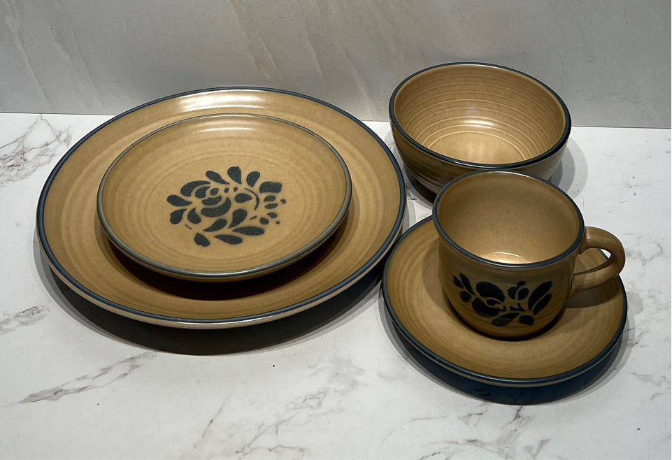 5-Piece Pfaltzgraff Place Setting