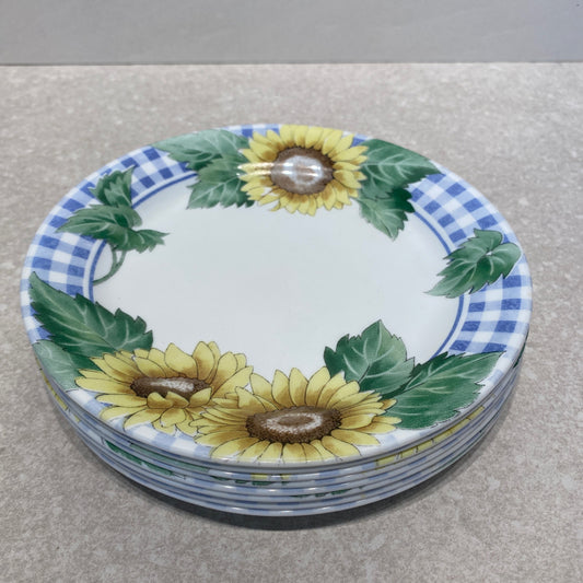 Set of 8 Corelle Plates