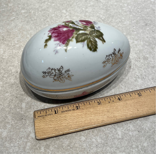 Lefton Covered Egg
