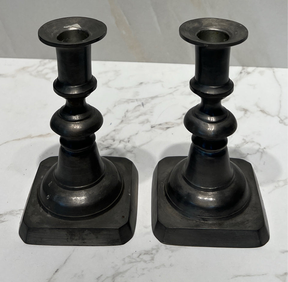 Set of 2 Candleholders