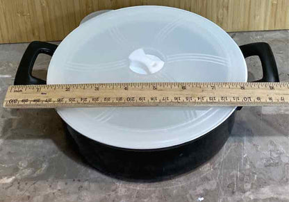 Wolfgang Puck Covered Bowl