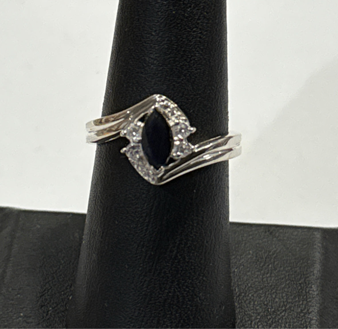 Sterling Ring - Size 7