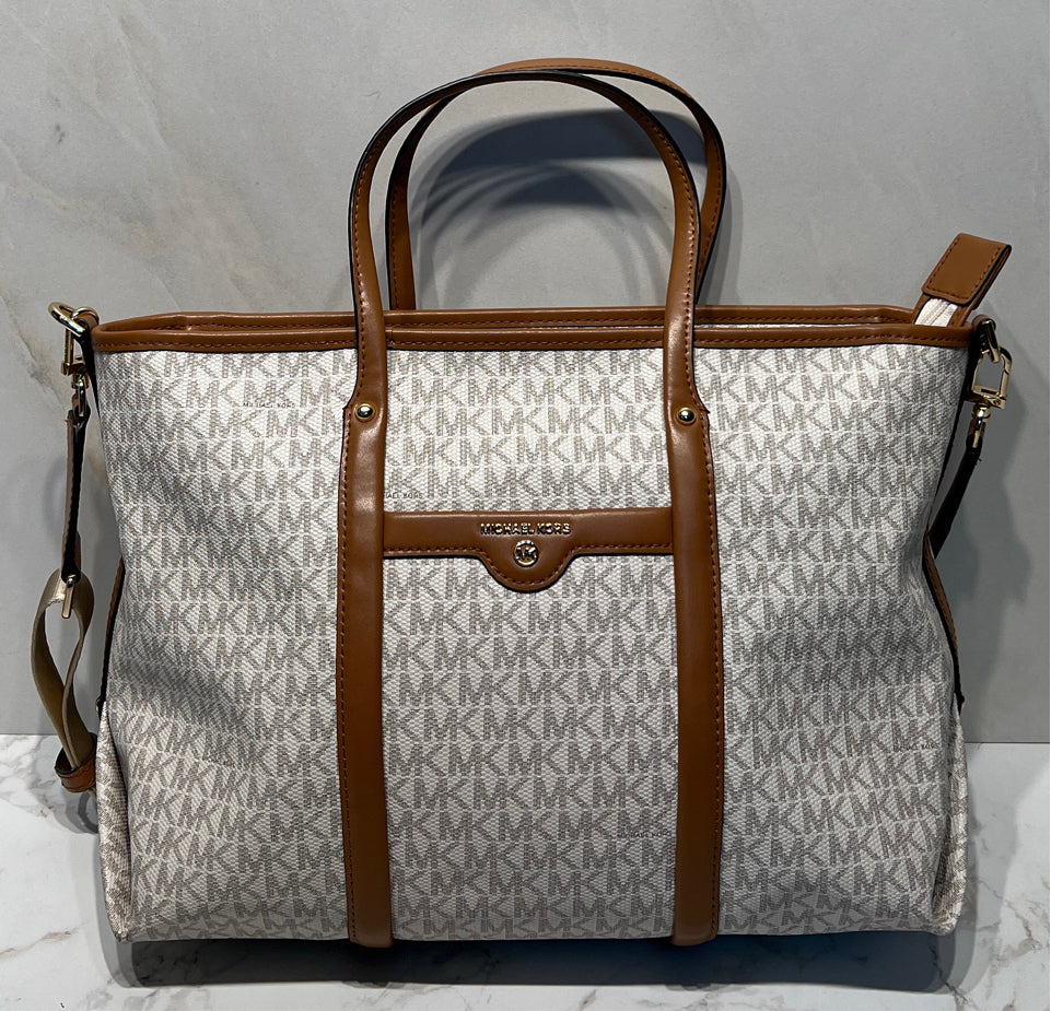 Michael Kors andbag