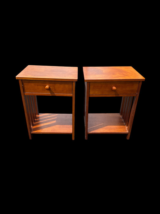 Set of 2 End Tables