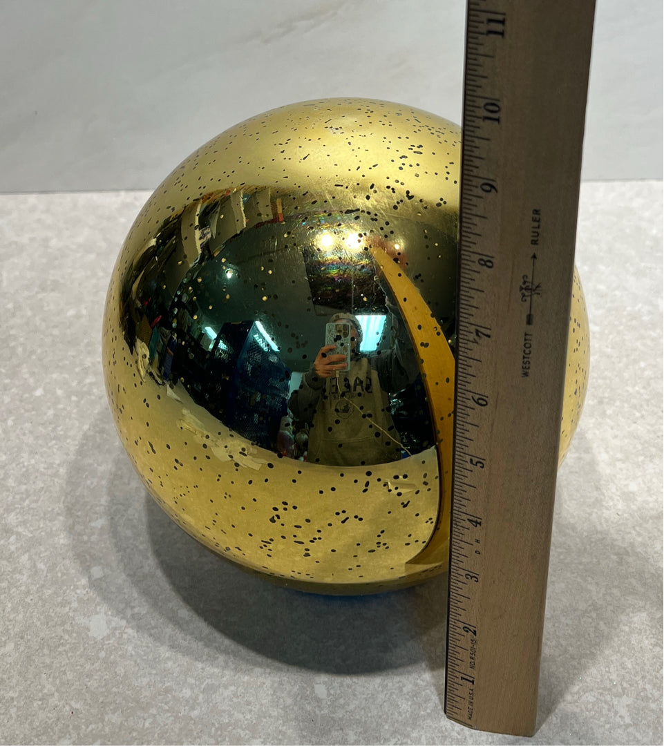 Christmas Lighted Ball