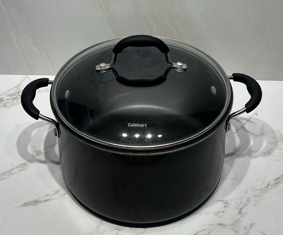 Covered Cuisinart Pot