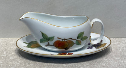 Evesham Gravy with Underplate