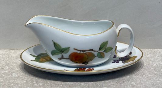 Evesham Gravy with Underplate
