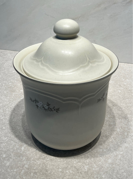 Pfaltzgraff Heirloom Canister