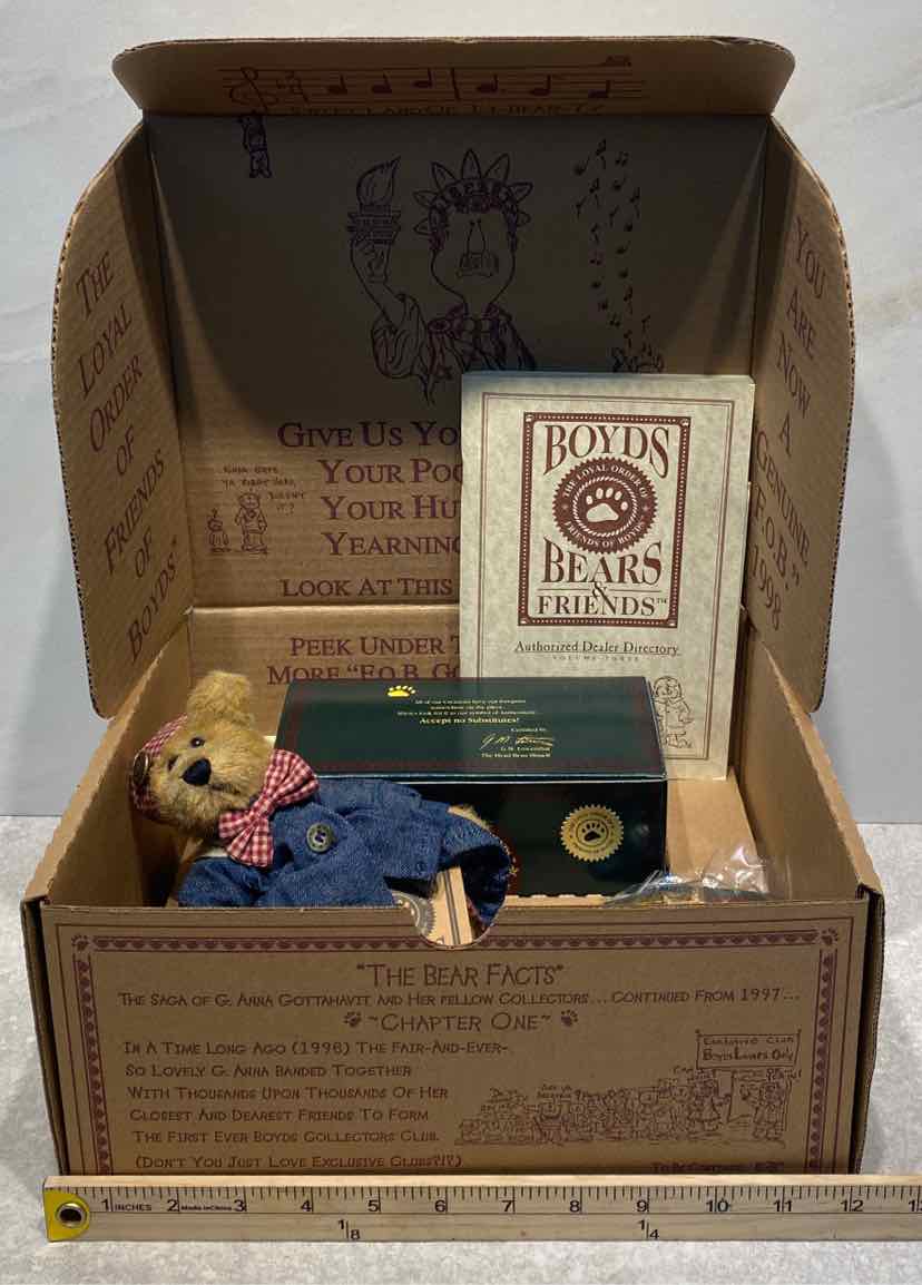 3-Piece Boyd's Bear SEt