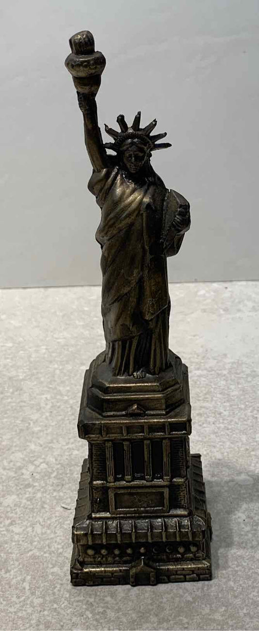 Stautue Of Liberty