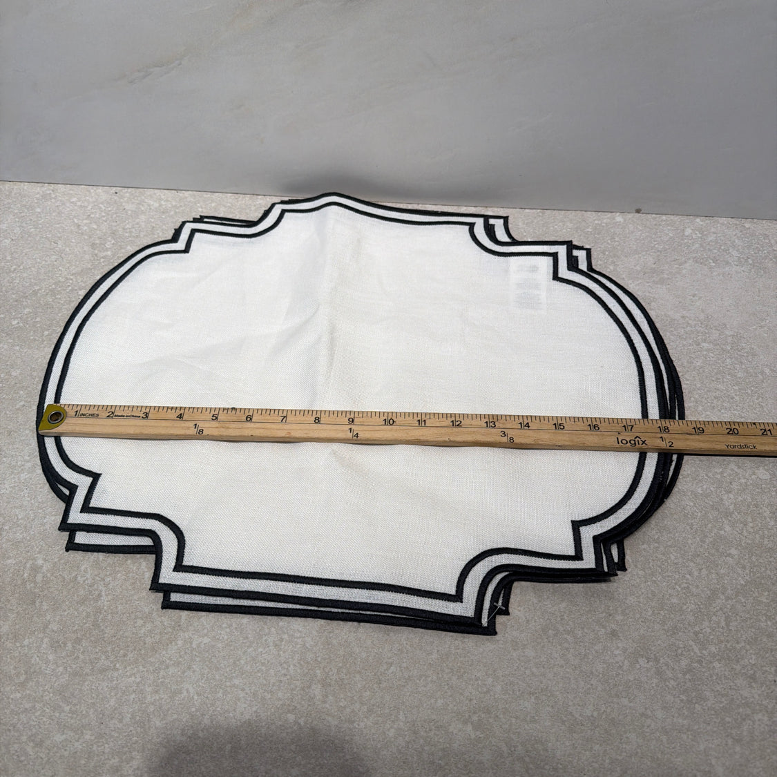 Set of 4 William Sonoma Placemats