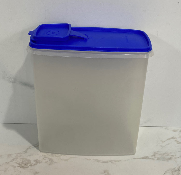 Tupperware Container