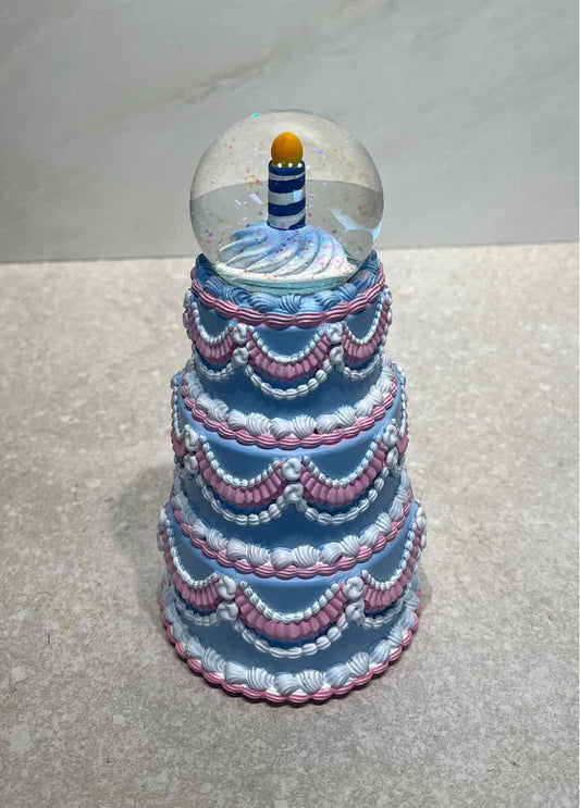 Cake Snowglobe
