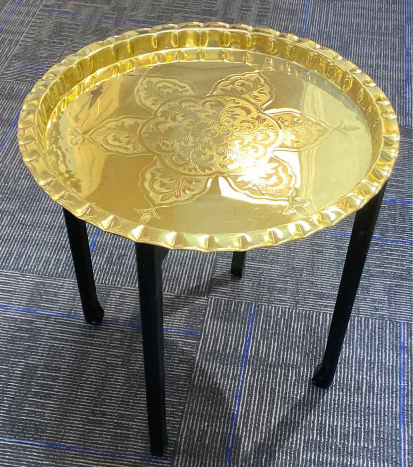 Table with Plate