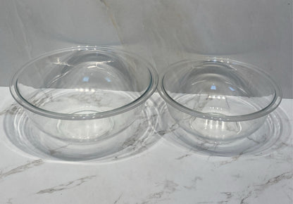 Set of 2 Pyrex Bowls
