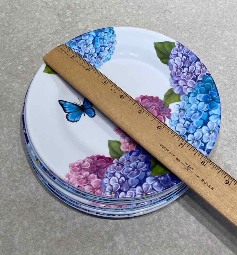 Set of 8 Plates